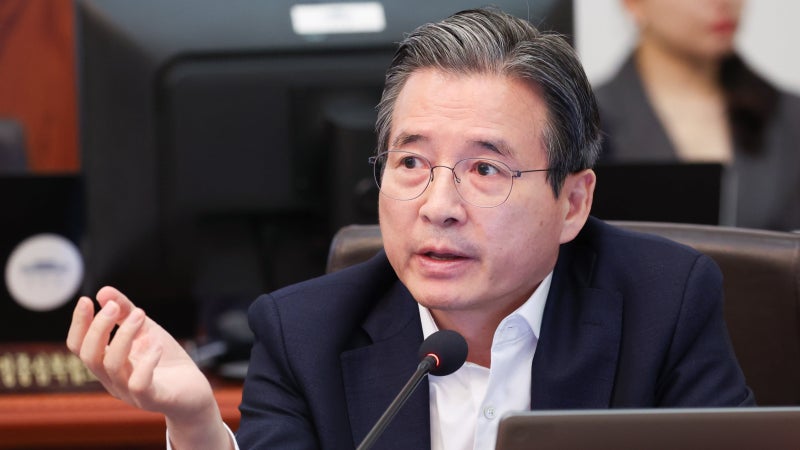 논란의 부동산 세제… 국회에 공 넘긴 정부