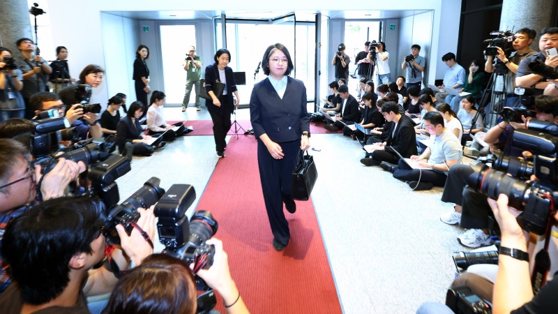 [단독] 창당 때부터 ‘용혜인 부부당’... 남편 사무총장 앉혀, 월급 300만원