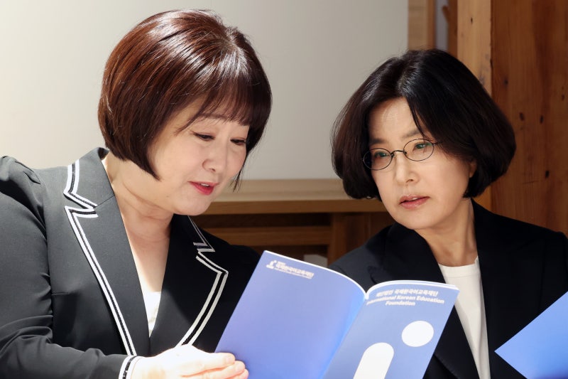 이금희 쓰고 이선희가 부른 한글노래, 세계가 배워요