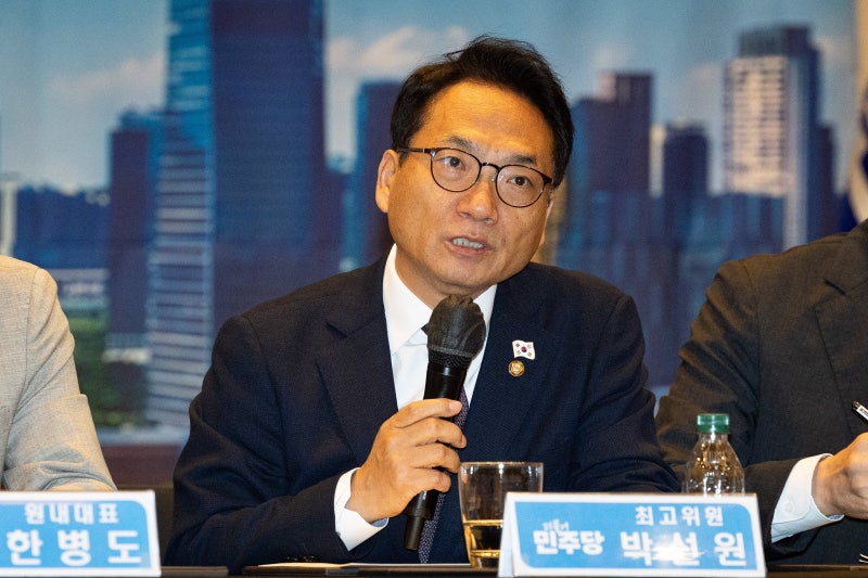 與<b>박선원</b>, 식약처 로비 의혹 <b>제보자</b> 공개…<b>한동훈</b> “공익신고자 보호법...