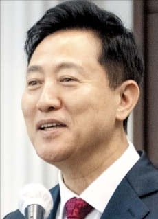 “도심 주택 공급 억제한 서울… 왕복 통근 2시간33분 달해”