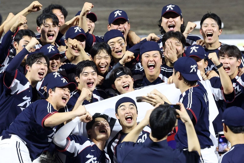 일본 실업팀에 진땀승 거두며 AG 5연패 ... 한국 야구 숙제 남긴 <b>금메달</b>