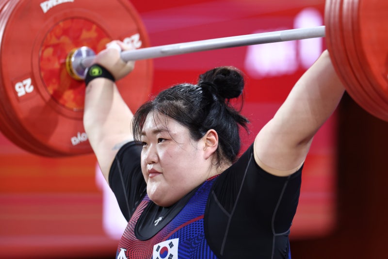 女<b>역도</b> <b>박혜정</b> 銀... ‘괴물’ 中 리원원 돌아오자 높아진 벽