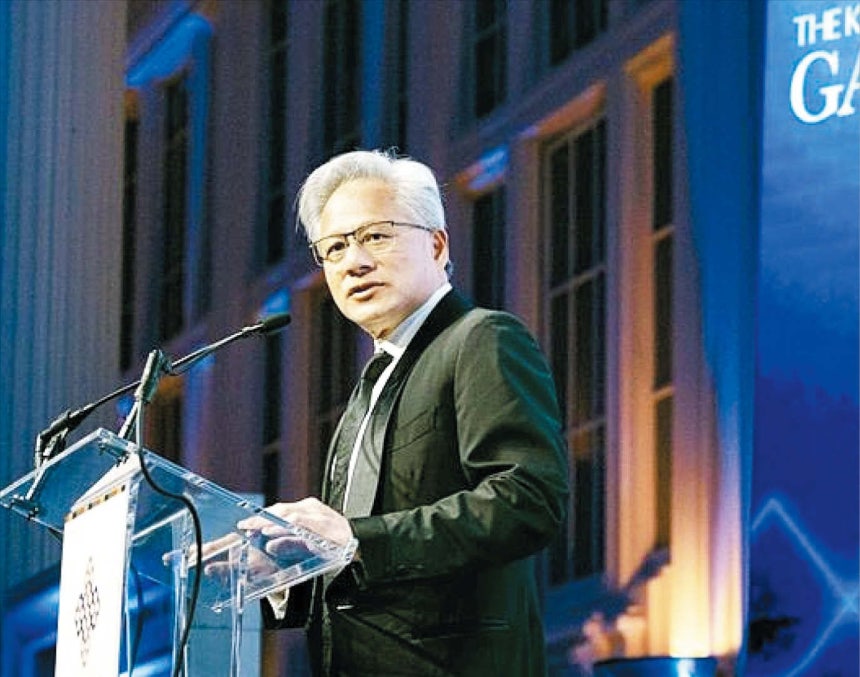 28일 미국 뉴욕에서 밴 플리트상을 받은 젠슨 황 엔비디아 최고경영자(CEO)가 소감을 밝히고 있다./코리아소사이어티