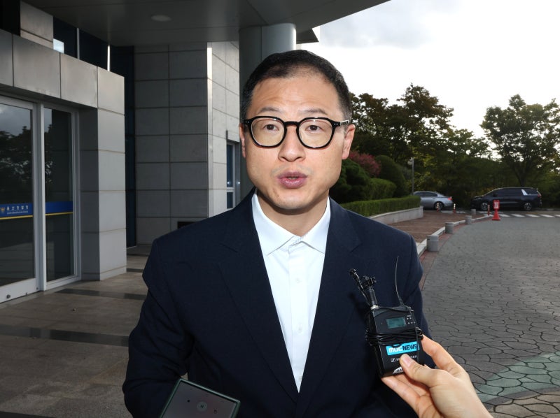 선거법 등 위반 혐의 <b>김상욱 울산시장</b>, 첫 <b>경찰</b> 출석