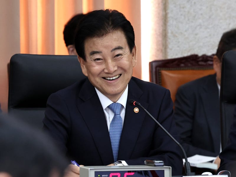 北의 무인기 사과 요구에 ‘신속 대응’ 자찬한 통일부