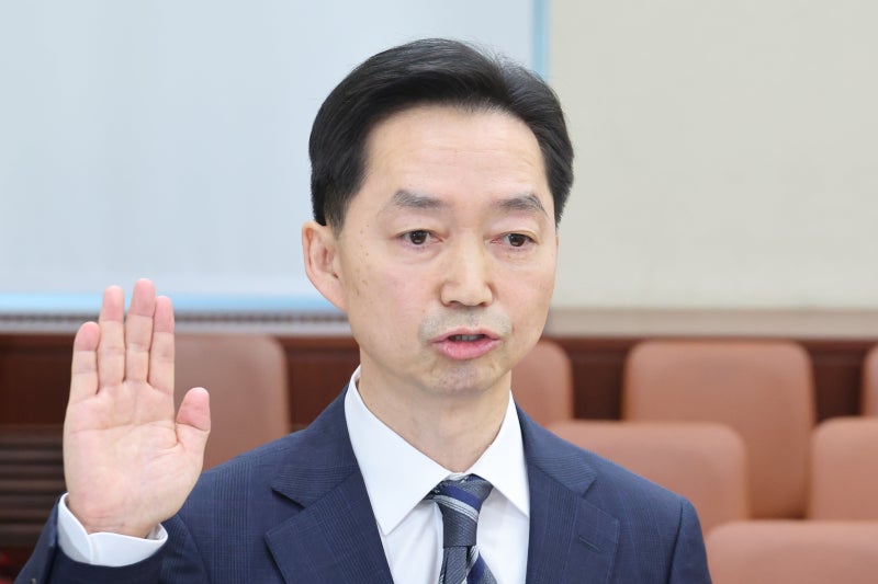 <b>김지용</b> 중수청장, 취임 첫날 “조기 안착 위한 전담 TF <b>구성</b>”