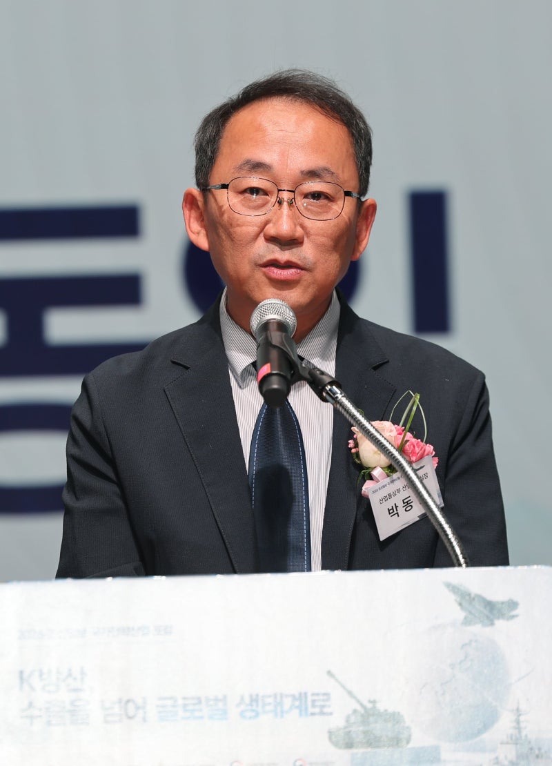 李대통령, 산업부 차관 박동일·금융위 <b>부위원장</b> <b>신진창</b> 임명