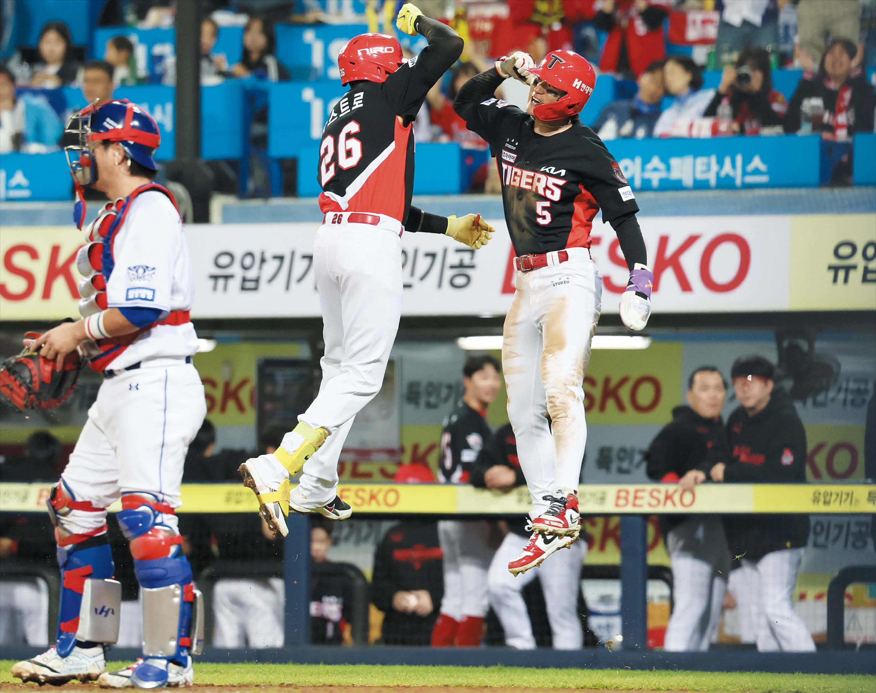 ‘호랑이 <b>타선</b>’ KIA, 가볍게 기선 제압