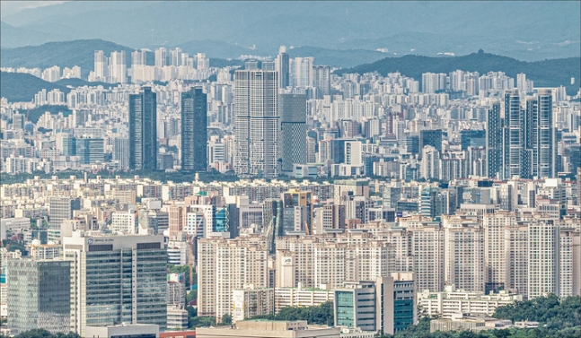 서울 강남 3구(강남·서초·송파구)와 마용성(마포·용산·성동구) 등 주요 지역 집값이 속속 전고점을 돌파하자 부동산 시장에서는 ‘패닉바잉’을 우려하는 목소리가 나온다. (매경DB)