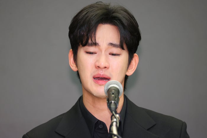 <b>김수현</b> “전 겁쟁이...<b>김새론</b> 미성년자 시절에 교제 안해” [전문]