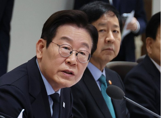李대통령, 법무장관에 “<b>사실적시 명예훼손 폐지</b> 검토하라” 지시