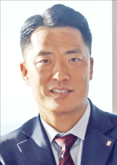  1983년생/ 동국대 북한학과/ 2011년 신한투자증권 입사/ 신한투자증권 PWM 목동지점·서울파이낸스센터 PB팀장/ 신한투자증권 영업부 PB팀장(현)