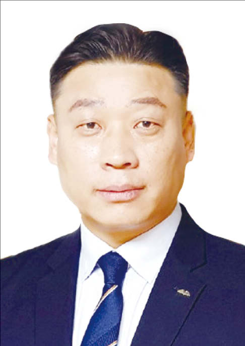  1971년생/ 동국대 국제경제학과/ 1996년 동양생명 입사/ 동양생명 지점장,FC영업팀장/ 동양생명 영업력강화팀 부장(현)