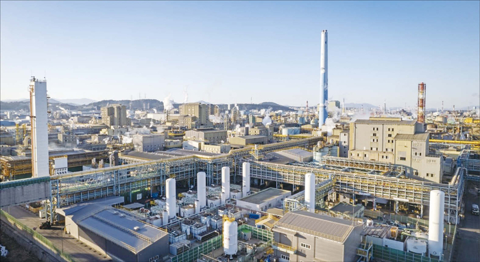  고려아연이 미국 테네시주 제련소 건설 계획을 밝히자 영풍·MBK 측이 즉각 반발하고 나섰다.사진은 고려아연 온산제련소.(고려아연 제공)