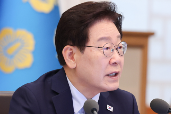 李 “반도체 착시?…축구 빼면 손흥민도 보통 사람”