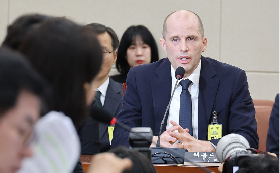 美 의회·백악관 “韓 정부 <b>쿠팡</b> 표적”…외교부·국정원 “사실과 달라...