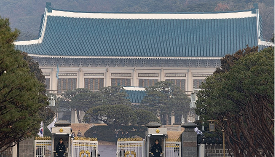 청와대, ‘5·18 발언 논란’ 이병태 부위원장 사퇴 권고