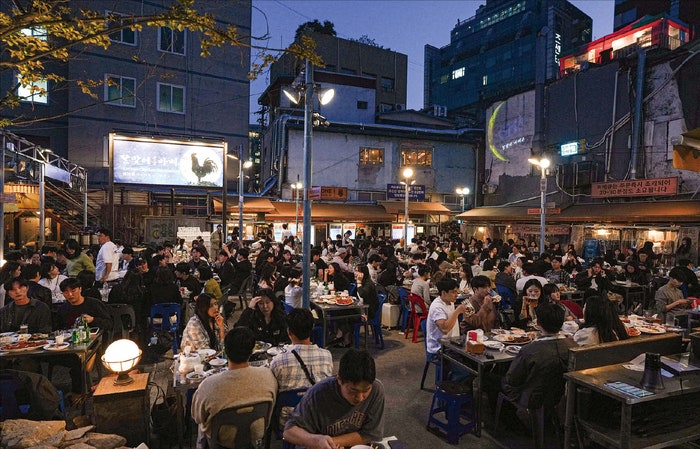 <b>야간</b>경제·사장 브랜딩·Z세대 부상…