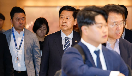 [속보] <b>구윤철</b> 부총리, 美<b>G20</b> 회의 <b>출국</b> 직전 돌연 취소
