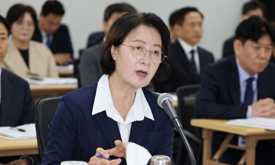 ‘12억 <b>관사</b>’ <b>추미애</b> “전세라 호화 사치 아니다”