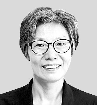 진중권·권경애·<b>김경율</b> "내가 임미리, 나도 고발하라" 與에 폭발