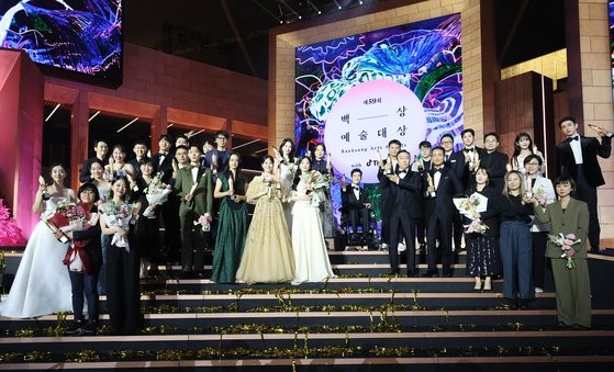 ‘우영우’ 박은빈·‘헤어질 결심’ 백상 대상…‘더 글로리’·‘올빼미’ ...