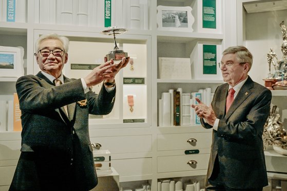 <b>태권도</b>는 평화의 친구…<b>태권도</b>박애재단, 2023 IOC <b>올림픽</b>컵 수상