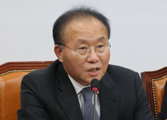 <b>윤재옥</b> “<b>의협</b>, 파업·집회시위로 힘 자랑할 이유 없어…대단히 실망”