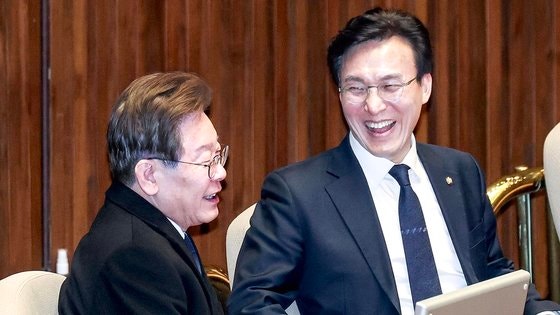<b>김민석</b> "<b>이낙연 사쿠라</b>"…비명 "86 청산 눈감는 우리 부끄럽다"