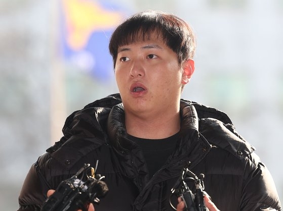 류현진에게도 3억 뜯었나…임혜동, 김하성 공갈혐의 구속 기로