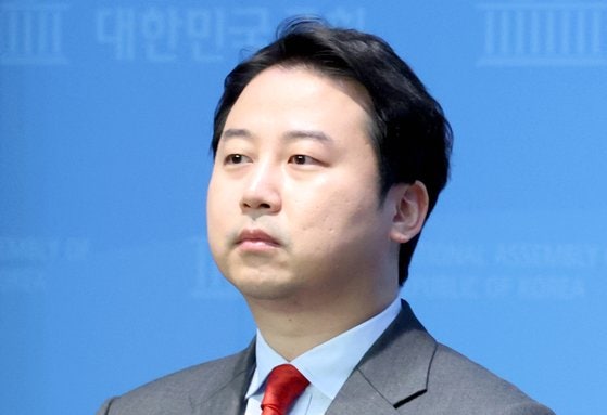 [속보] 與 '<b>막말</b> 논란' <b>장예찬 공천</b> 취소…"국민 정서에 반해"