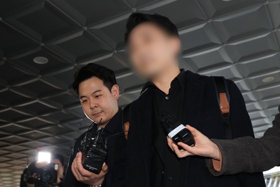 <b>경찰</b> '전공의 블랙리스트' <b>메디스태프</b> 대표 <b>압수수색</b>…소환 하루만에