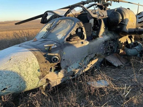 우크라이나군에 의해 격추된 러시아군 Ka-52 공격헬기. mil.in.ua