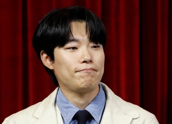 <b>환승연애</b> 논란 입 연 <b>류준열</b> "침묵하고 비판 감당하는 게 최선"