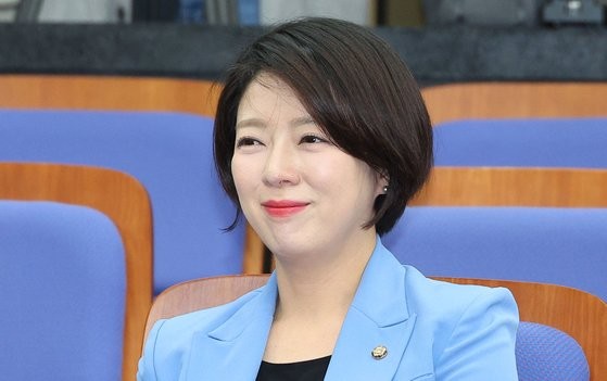 文회고록 직격한 배현진 "<b>김정숙</b> 단독<b>외교</b>? '셀프초청' 확인했다"