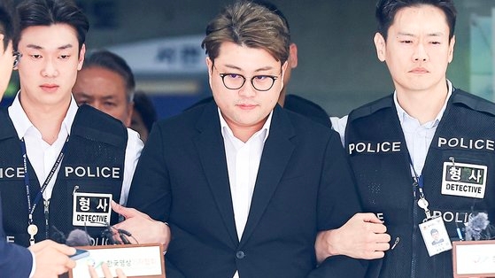 음주 뺑소니 혐의로 구속된 트로트 가수 김호중. 연합뉴스