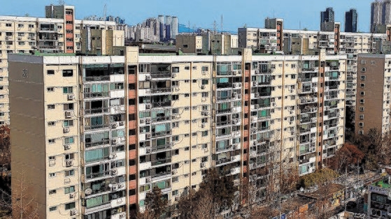 서울 강남구 압구정동 현대아파트 71동 옥상에서 바라본 단지 전경. 중앙포토