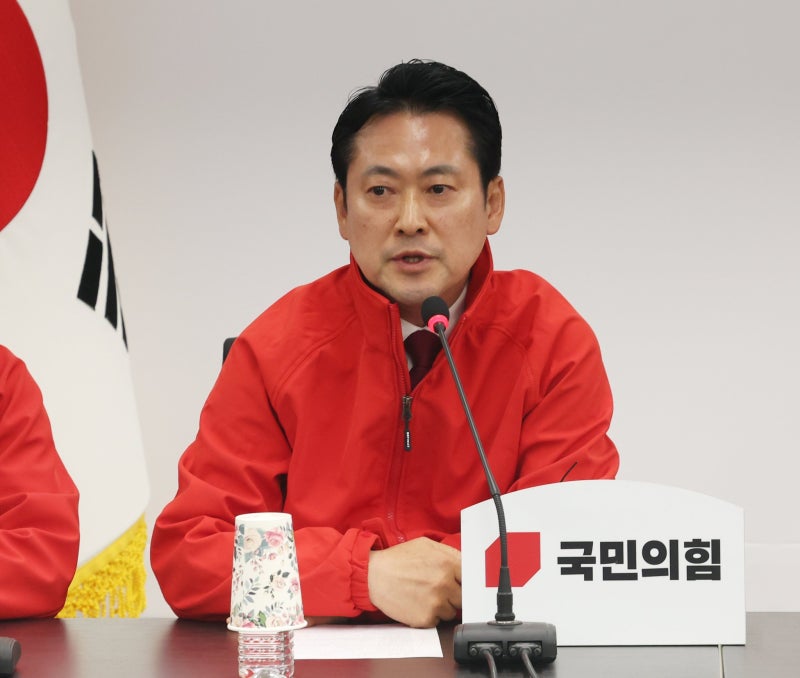 <b>장동혁</b> “<b>원외</b> <b>한동훈</b>, 비대위원장은 되고 대표는 안되나”