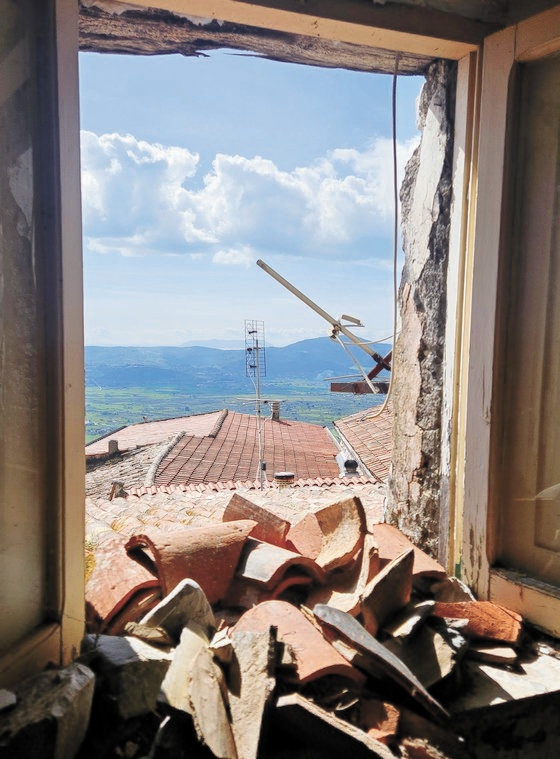이탈리아 중부 마엔차 지역에서 빈집을 재생해 지방 도시의 인구 유출, 지방소멸 문제를 해결하려는 '1유로 프로젝트' 대상 빈집 모습. 연합뉴스