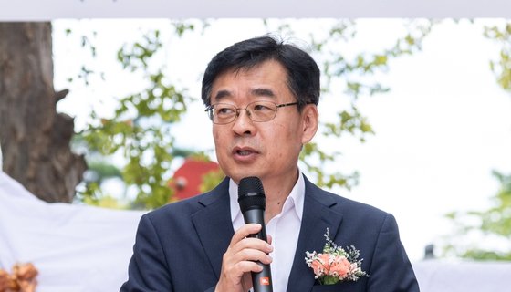 지난해 9월 5일 장동언 기상청장(당시 기상청 차장)이 대전 서구 한밭수목원에서 열린 기후위기시계 제막식에 참석해 발언하고 있다. 사진 기상청