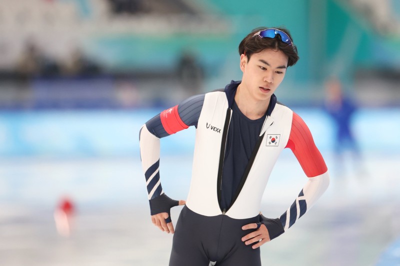 '빙속 간판' <b>김민석</b>, <b>헝가리</b> <b>귀화</b>…"음주운전 징계뒤 수입 끊겼다"