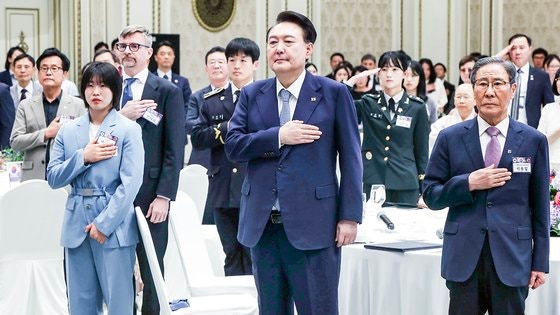 尹, 독립유공자 후손 초청 오찬…유도 은메달 <b>허미미</b>도 참석