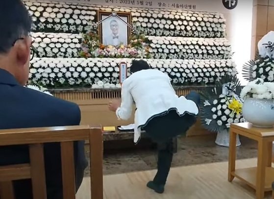 <b>서세원</b> 딸 서동주 "부친 장례식서 '<b>숭구리당당</b>' 춘 <b>김정렬</b> 감동"