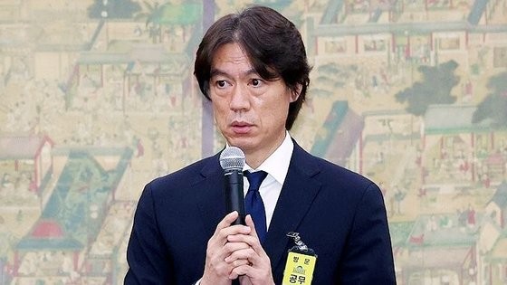 "여기가 카르텔 비밀기지"…<b>홍명보</b> '단골 빵집' 불똥, 무슨 일