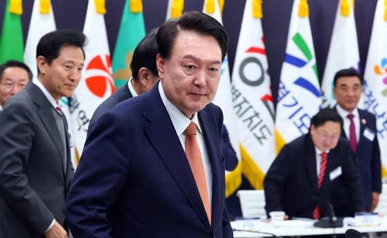 [속보] <b>대통령실</b> “파병 북한군, <b>우크라</b>와 본격적 전투 시작 안돼”