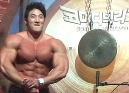 징맨 <b>황철순</b>, 징역 9개월로 <b>감형</b>…"항소심선 반성 모습 보여줬다"