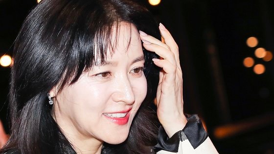 <b>이영애</b>, '김건희 친분' 가짜뉴스 <b>유튜버</b>와 화해권고 거부…왜