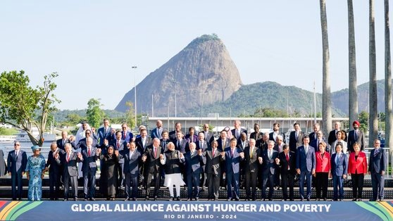바이든 없이 G20 단체사진 ‘찰칵’…지각 안 기다려준 <b>정상</b>들