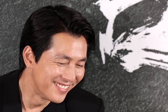 "번호 드려도 될까요?" <b>정우성</b>, <b>일반인</b>에 DM 의혹…소속사 입장은